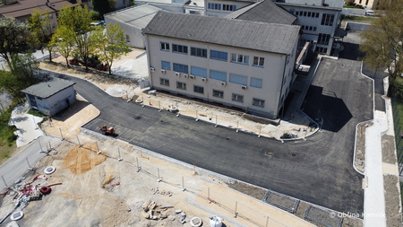 Izgradnja novih zunanjih športnih površin  med šolama (12)